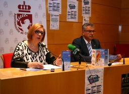 El alcalde de Coslada presentó la Semana de la Salud, junto a la concejal de Salud y Consumo.